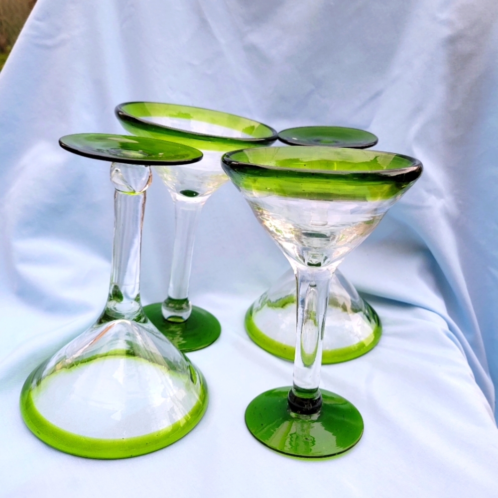 Mexican Hand Blown Martini Cocktail Set 4 Glasses Green Rim & Bas - Picture 2 of 4